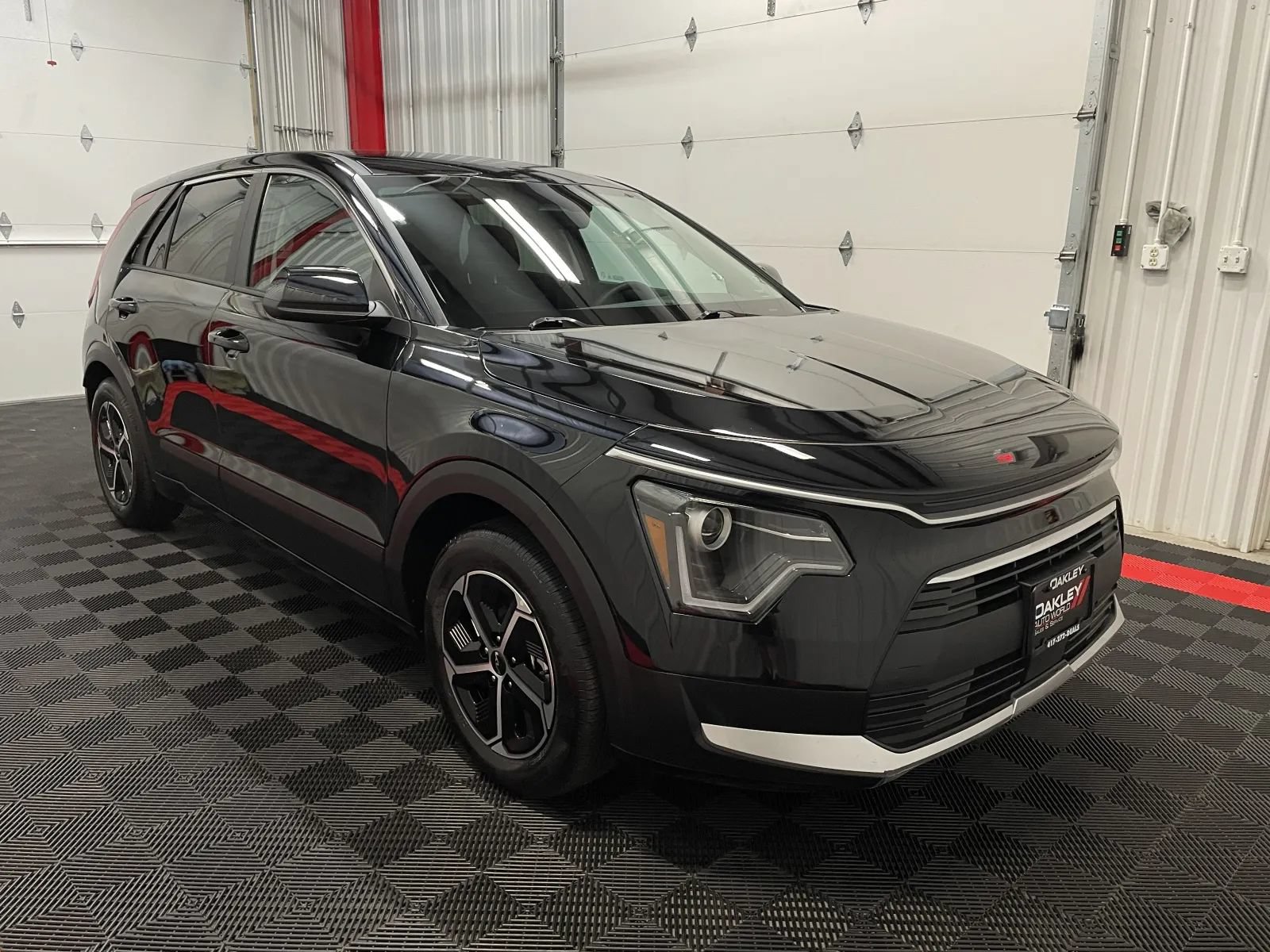 Used 2026 Kia Niro LX FWD image 5