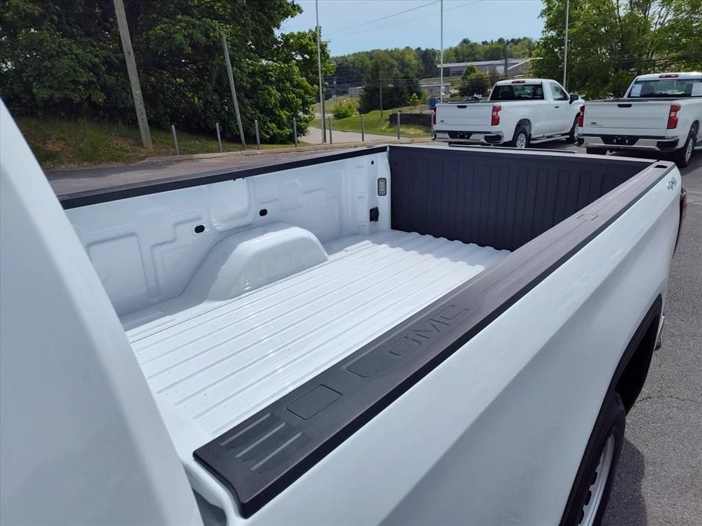 Used 2025 GMC Sierra 1500 Pro w/ Pro Value Package AWD/4WD image 9