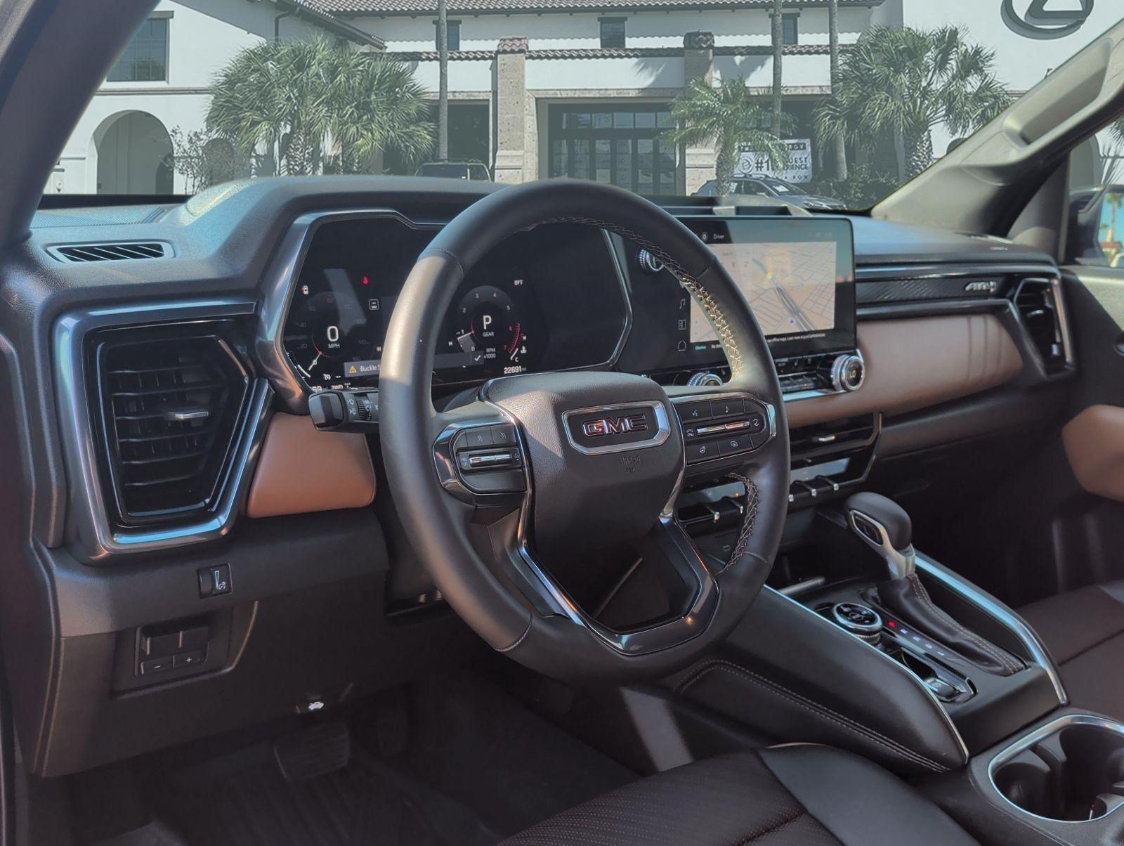 Used 2024 GMC Canyon AT4 w/ AT4 Premium Package AWD/4WD image 12