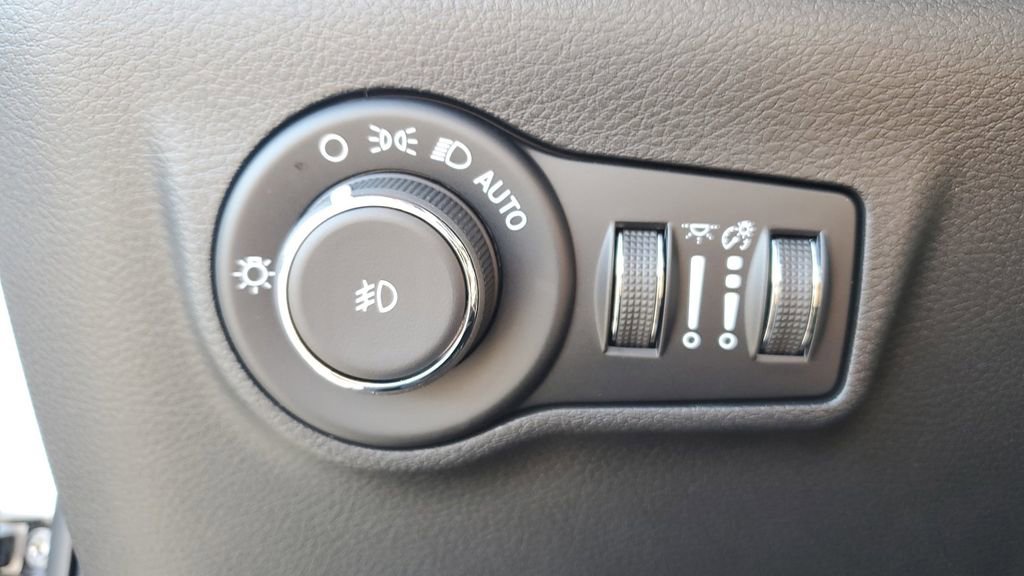 New 2026 Jeep Compass Latitude image 23