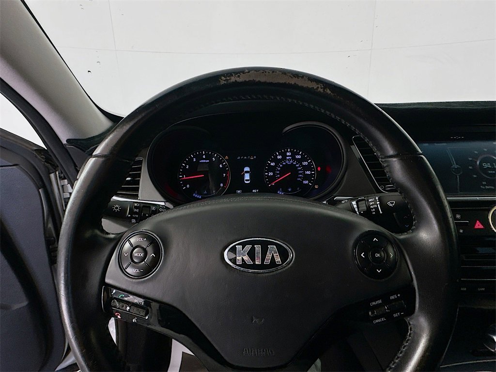 Used 2017 Kia K900 Premium image 11