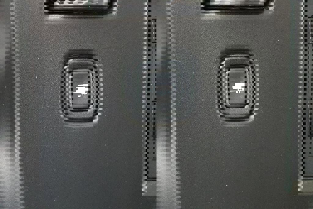 Used 2023 Chevrolet Express 3500 LS image 21