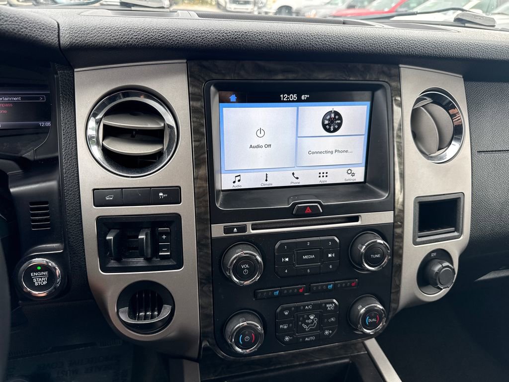 Used 2016 Ford Expedition Limited image 20