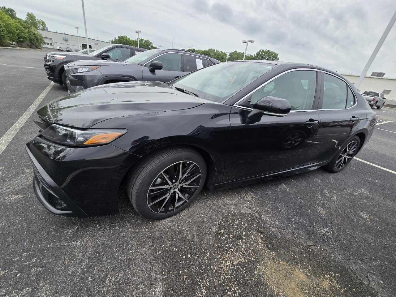 Certified 2024 Toyota Camry SE w/ Cold Weather Package AWD/4WD image 4