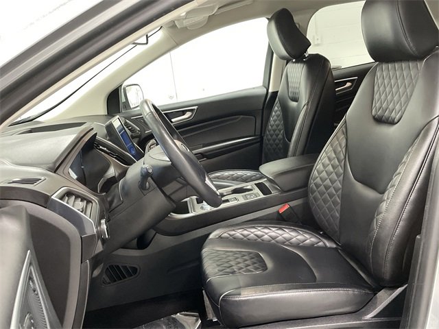 Used 2024 Ford Edge Titanium image 22