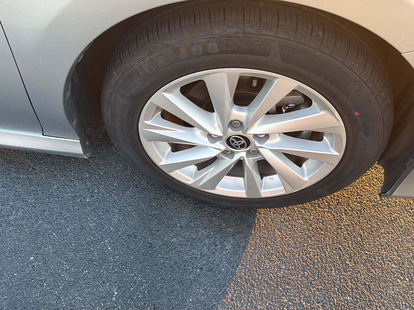 Certified 2022 Toyota Camry LE FWD image 38
