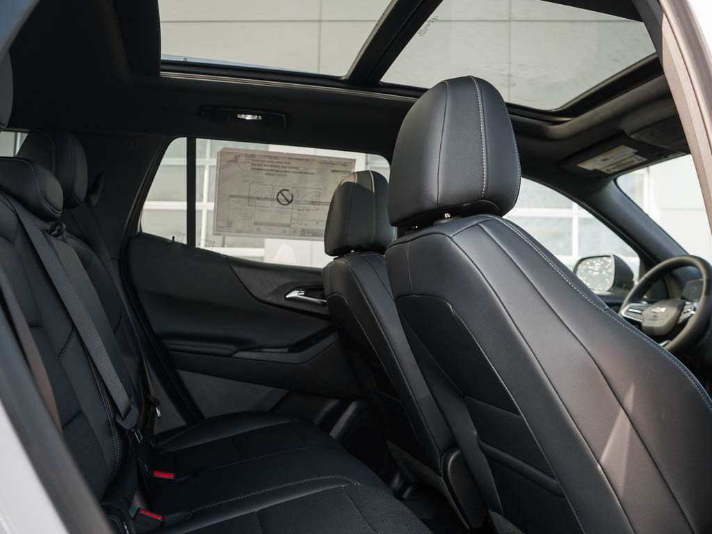 New 2027 Chevrolet Equinox LT w/ Convenience Package II AWD/4WD image 12