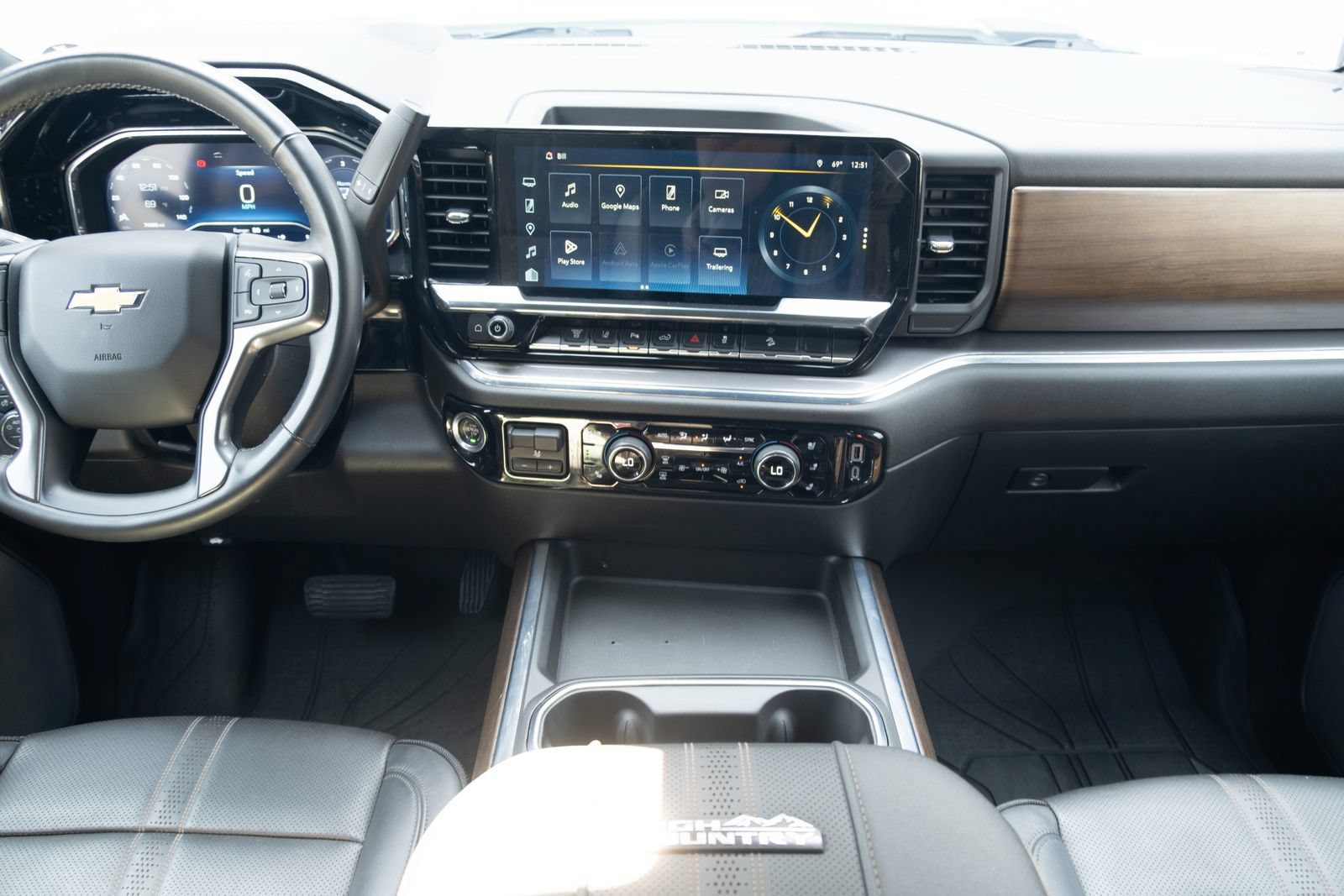 Used 2024 Chevrolet Silverado 3500 High Country w/ Technology Package AWD/4WD image 23