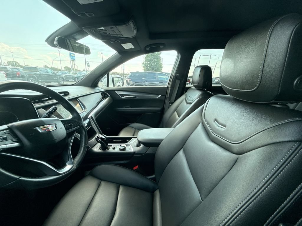 Used 2024 Cadillac XT6 Luxury w/ LPO, Floor Liner Package AWD/4WD image 11