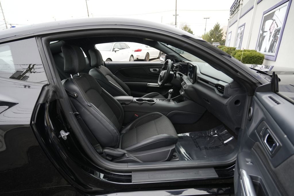 Used 2024 Ford Mustang Coupe image 26