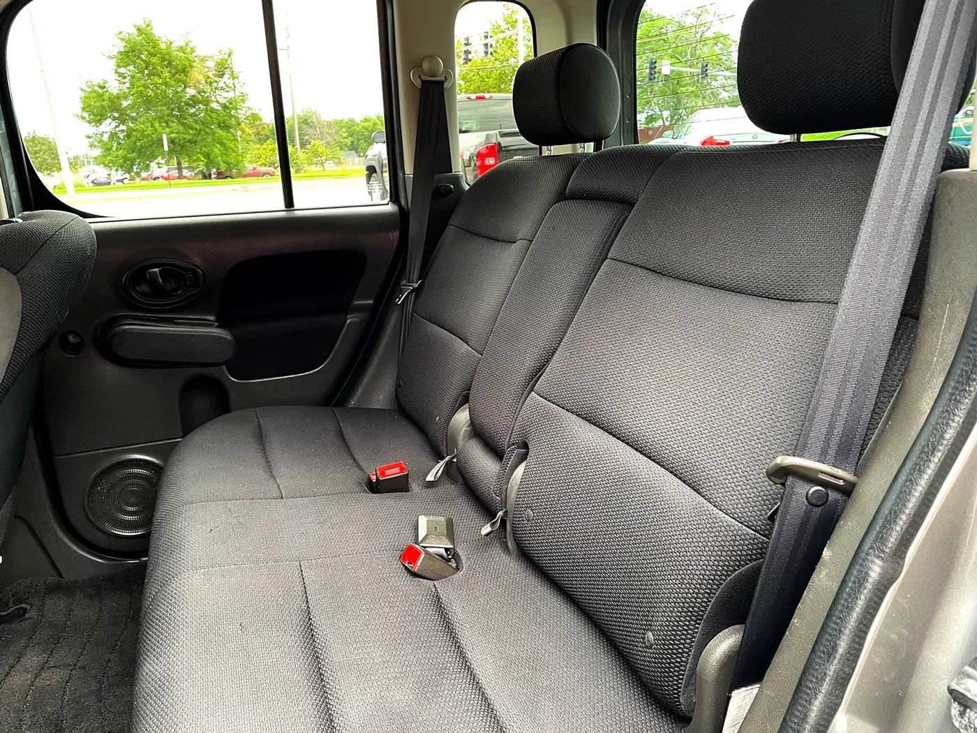 Used 2009 Nissan Cube 1.8 w/ Interior Designer Pkg FWD image 10