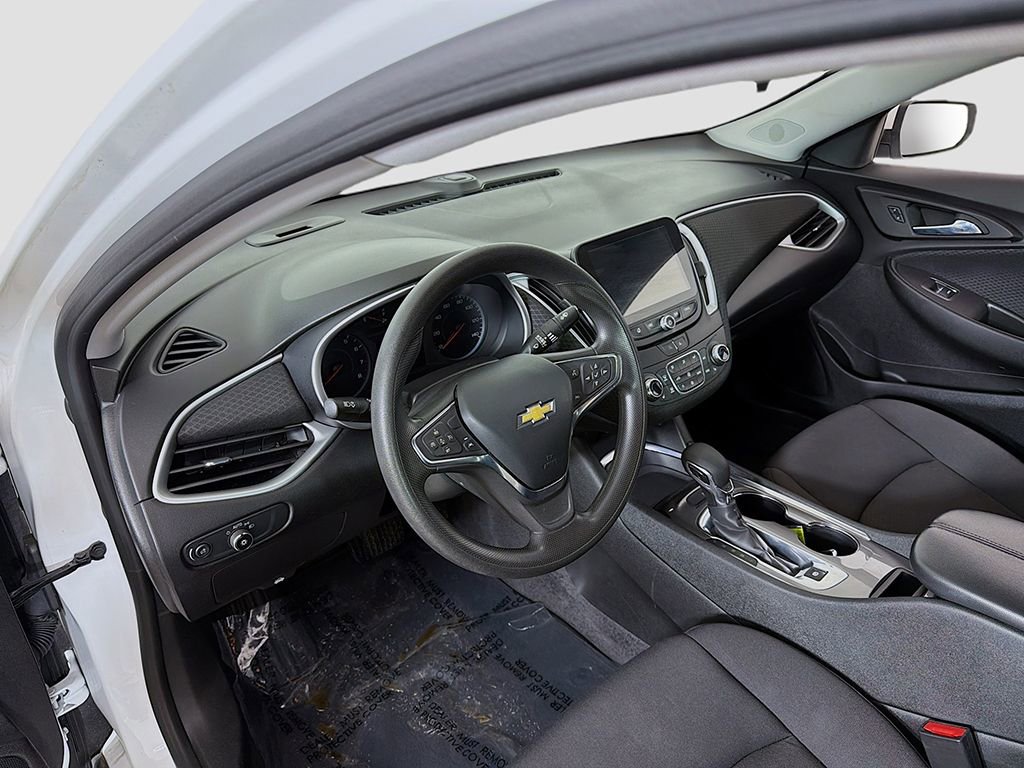 Used 2023 Chevrolet Malibu LT image 17