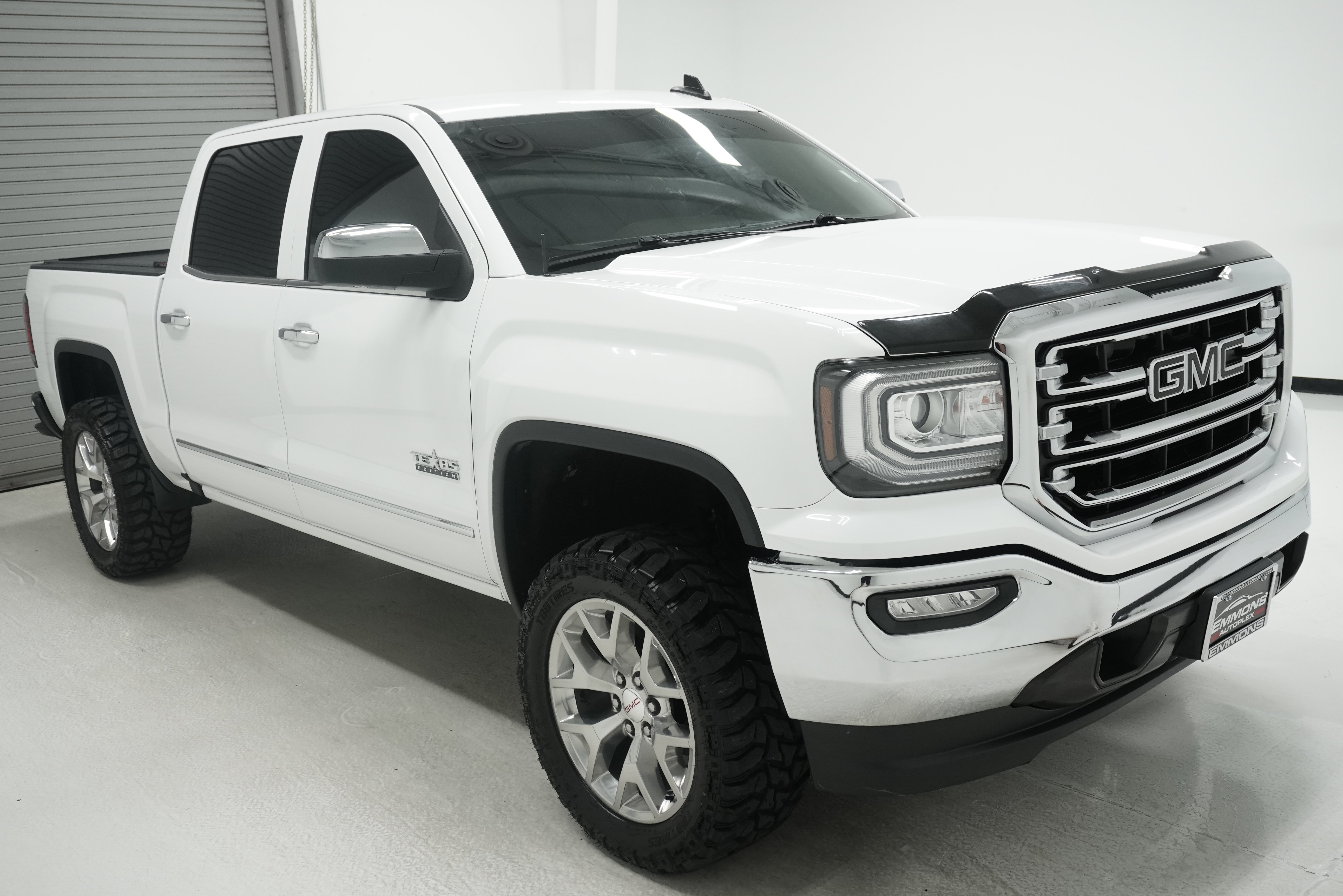 Used 2018 GMC Sierra 1500 SLT w/ Texas SLT Premium Package RWD image 3