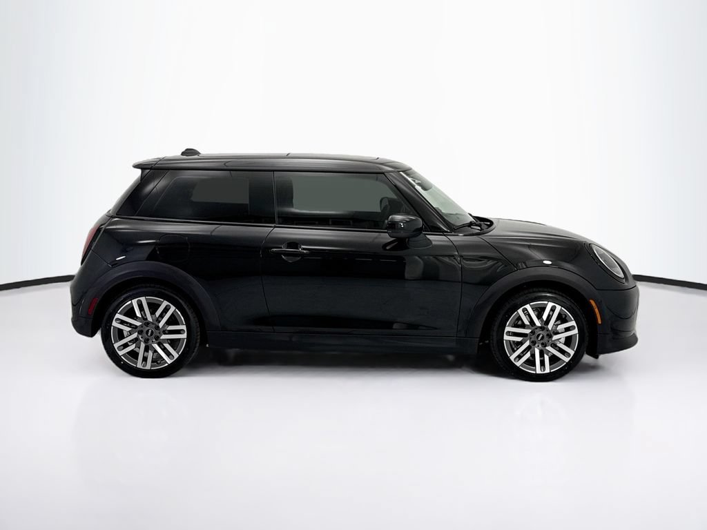 New 2026 MINI Cooper 2-Door Hardtop FWD image 4