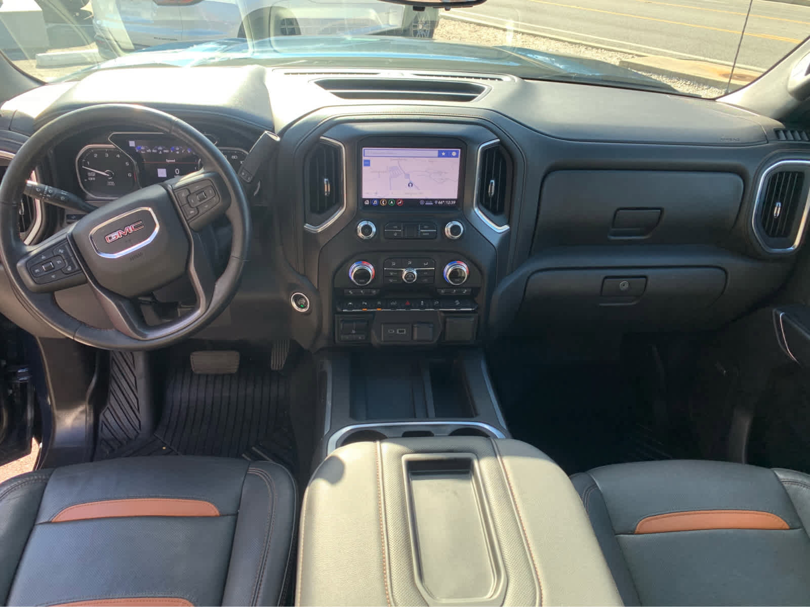Used 2020 GMC Sierra 1500 AT4 w/ AT4 Premium Package image 11