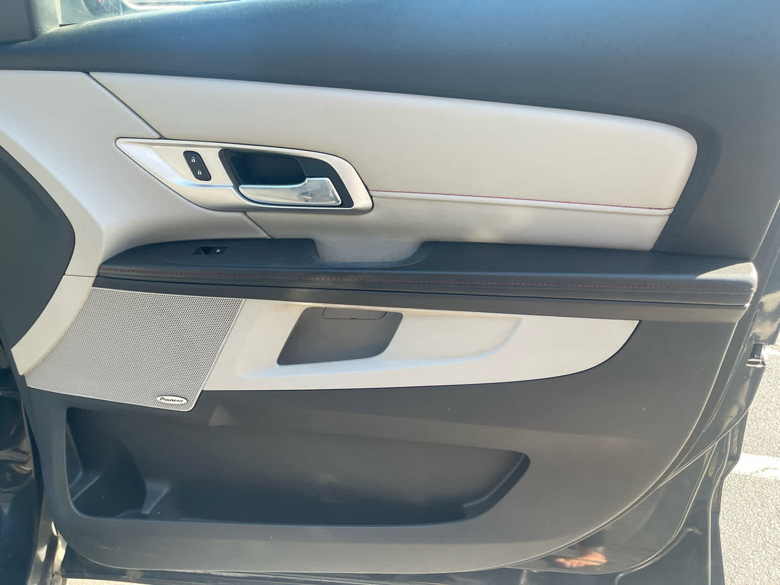 Used 2015 GMC Terrain SLT FWD image 30