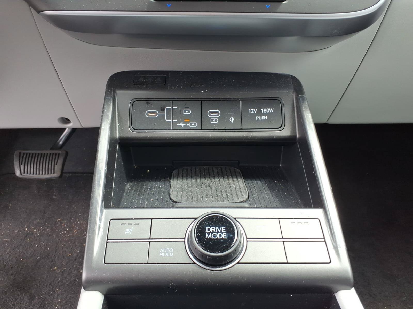 Certified 2026 Hyundai Kona SEL Premium FWD image 26