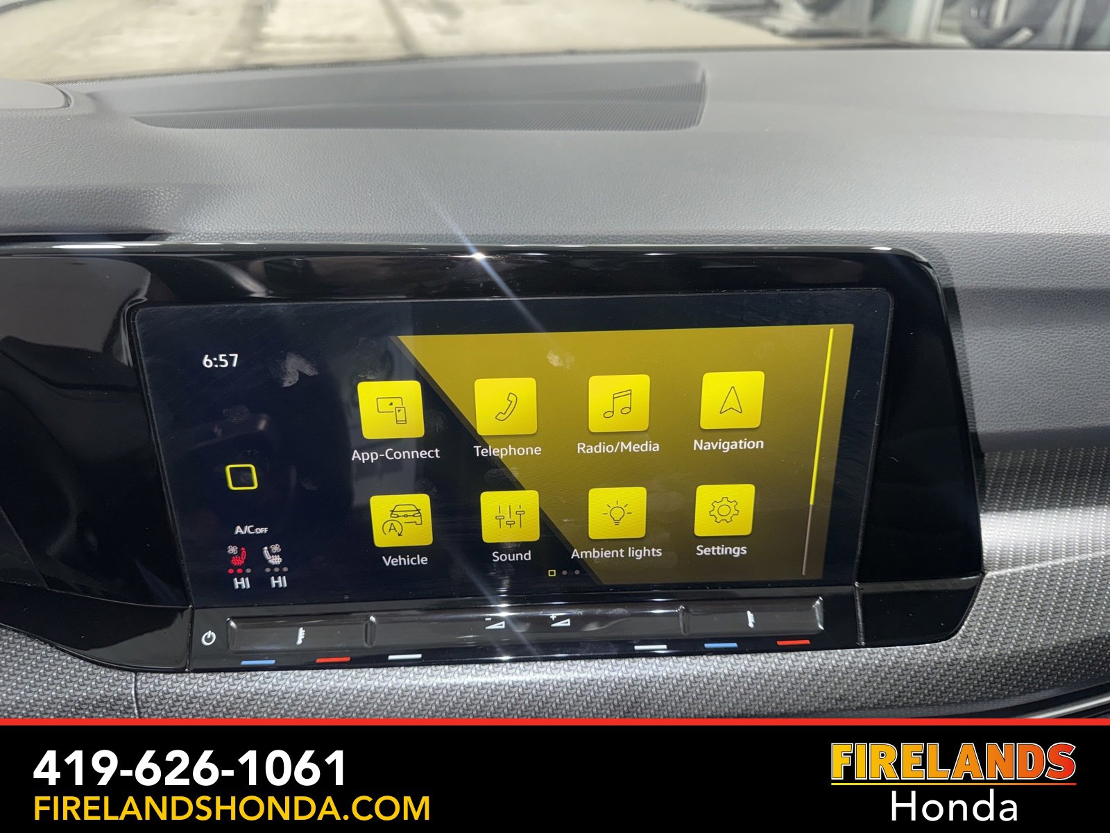 Used 2023 Volkswagen Golf R image 23