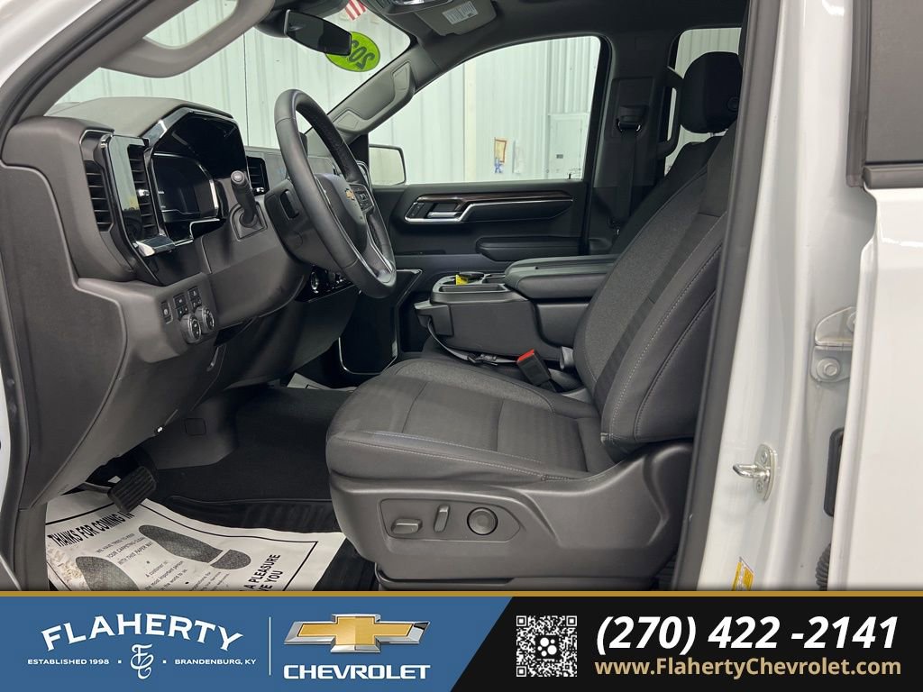 Used 2024 Chevrolet Silverado 1500 LT image 9