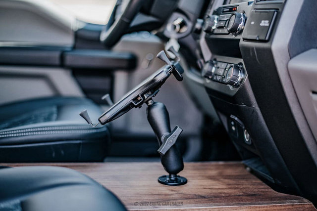 Used 2022 Ford F550 4x4 Crew Cab Super Duty w/ Power Equipment Group image 24