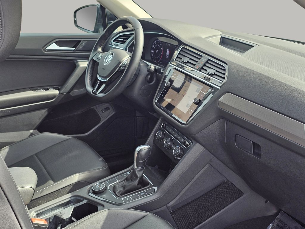 Used 2019 Volkswagen Tiguan SEL w/ 3rd Row Seat Package image 26