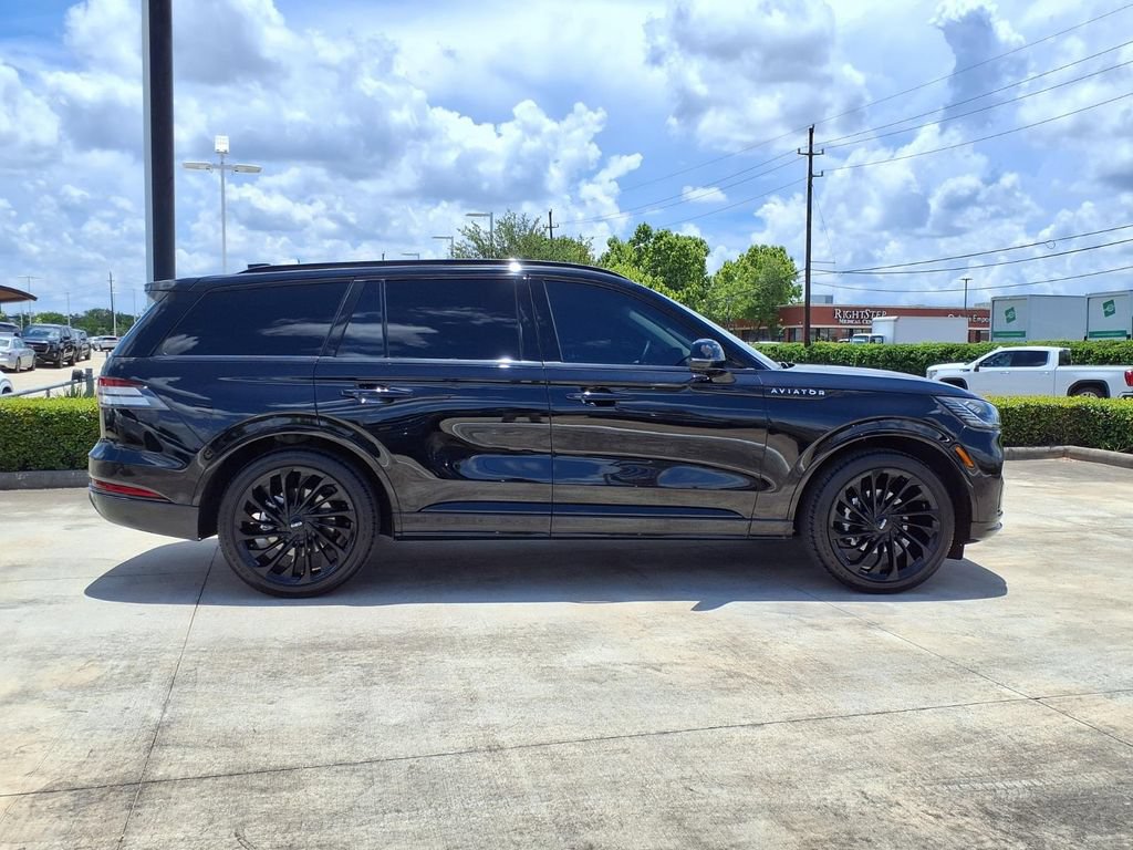 Certified 2026 Lincoln Aviator Reserve w/ Jet Appearance Package RWD image 8