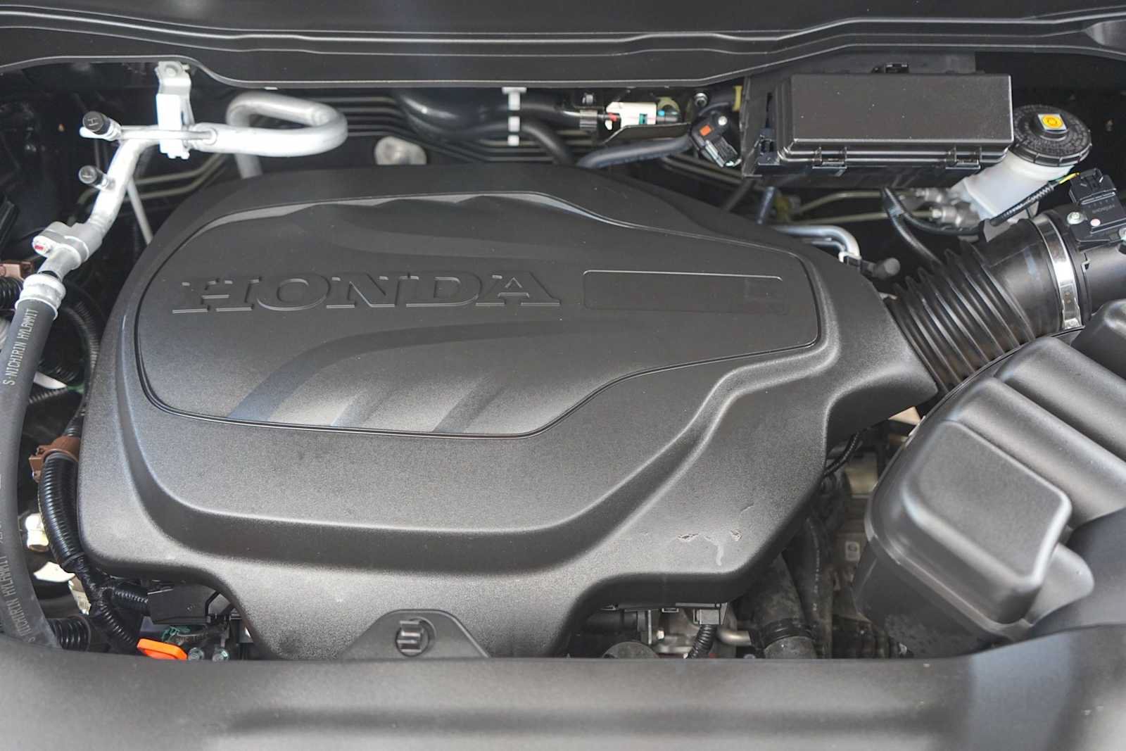 Certified 2025 Honda Ridgeline Black Edition image 8