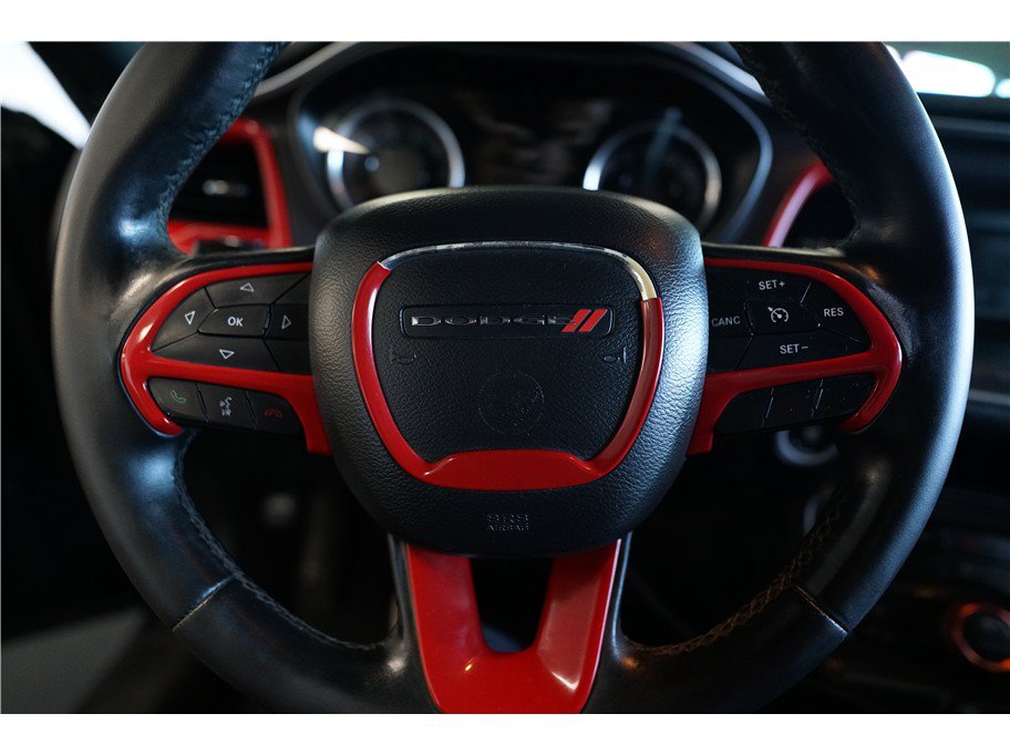 Used 2016 Dodge Challenger SXT RWD image 15