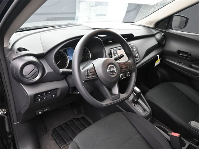 New 2025 Nissan Kicks Play S image 18