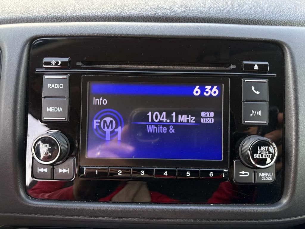 Used 2020 Honda HR-V LX image 27