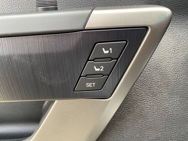 New 2026 Toyota Tundra Platinum AWD/4WD image 16
