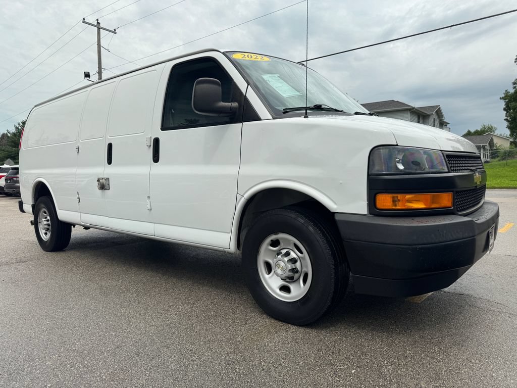 Used 2022 Chevrolet Express 3500 Extended RWD image 3