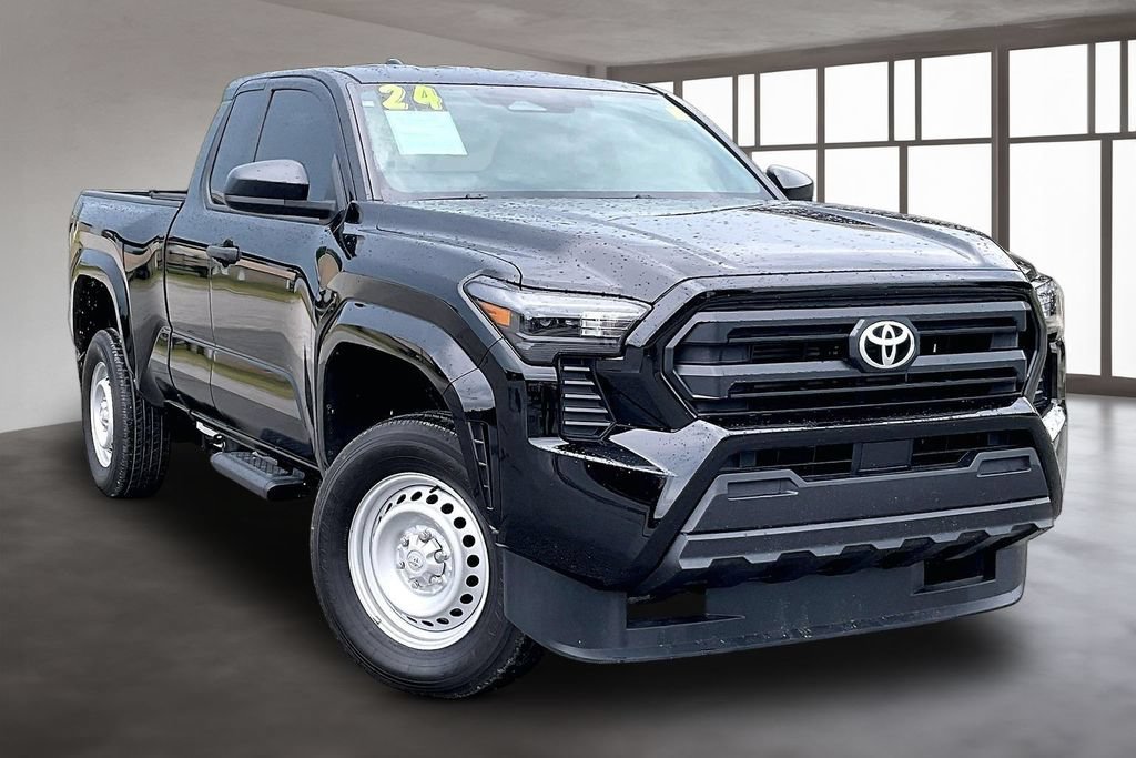 Used 2024 Toyota Tacoma SR w/ Towing Package RWD image 3