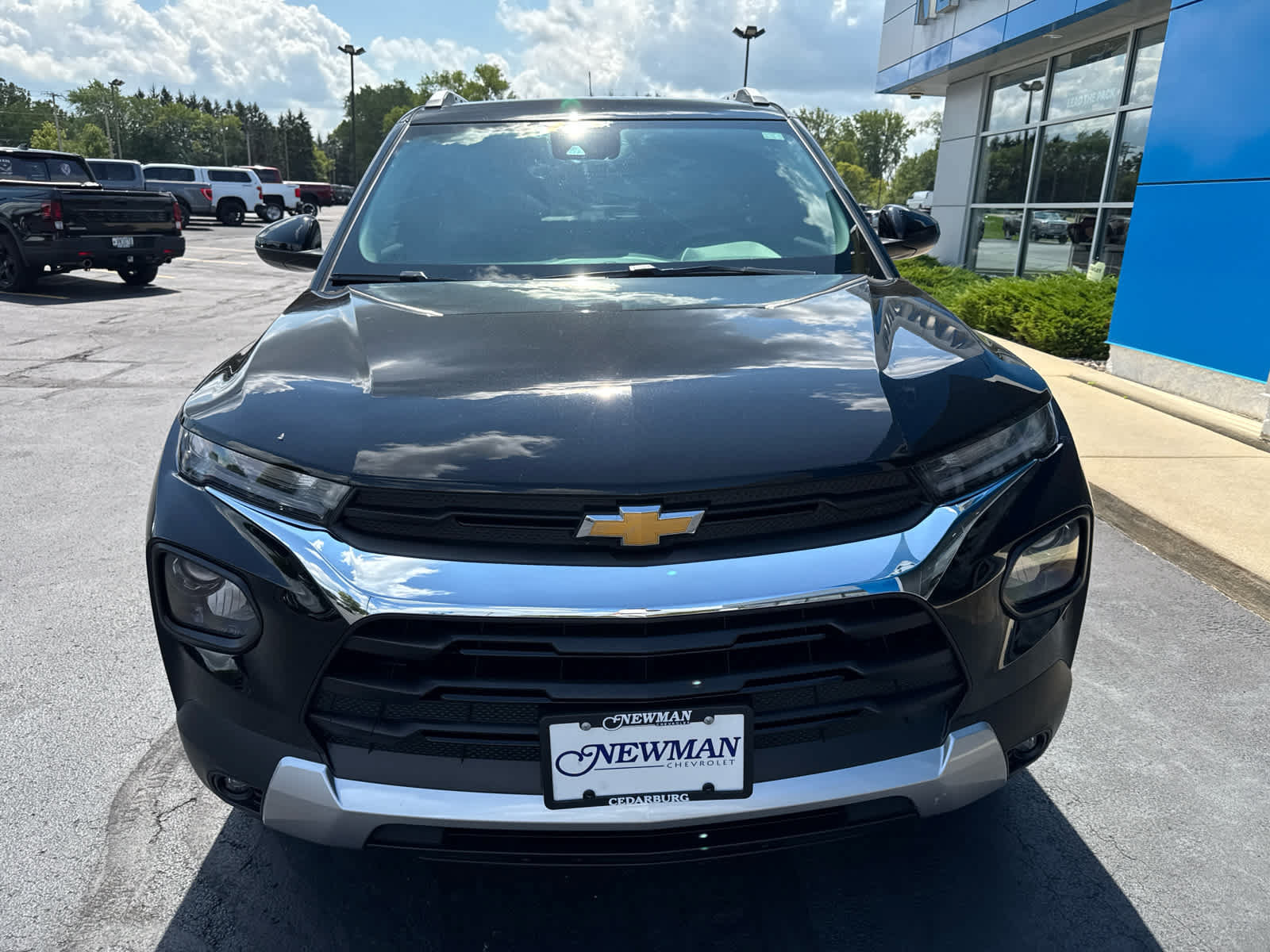 Used 2023 Chevrolet TrailBlazer LT FWD image 12