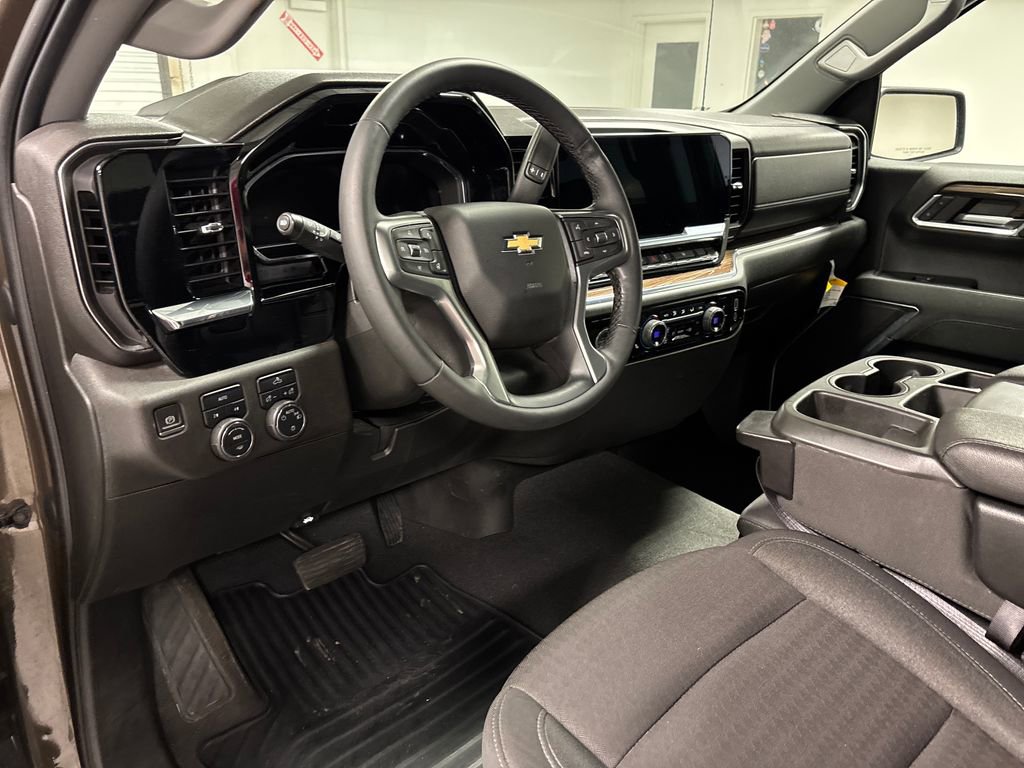 Used 2023 Chevrolet Silverado 1500 LT image 27