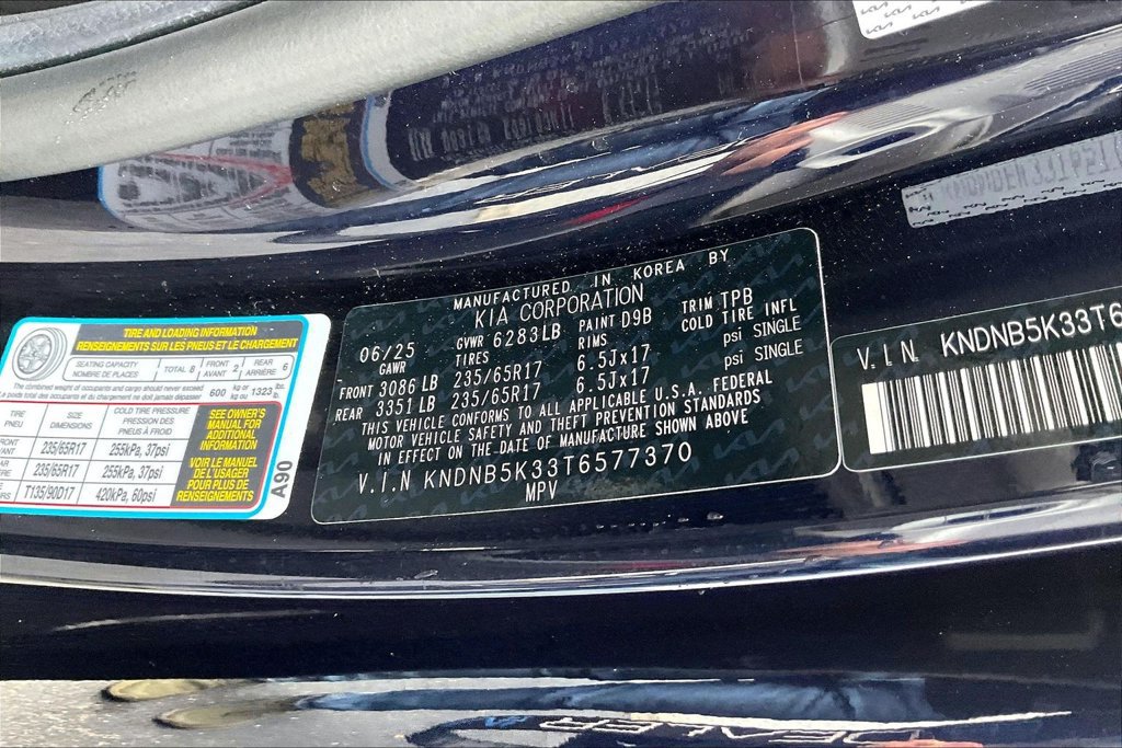 Used 2026 Kia Carnival FWD image 36