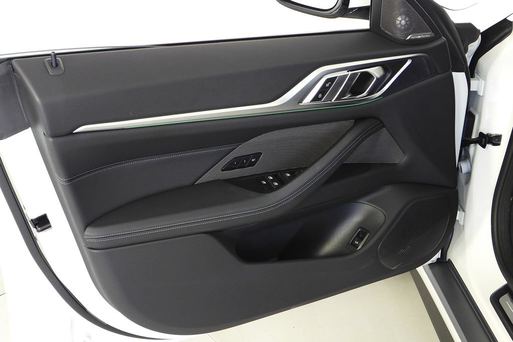 Used 2025 BMW i4 eDrive40 w/ Premium Package RWD image 11