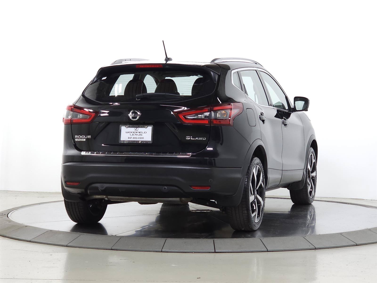 Used 2020 Nissan Rogue Sport SL w/ Premium Package AWD/4WD image 9
