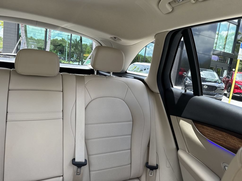 Used 2021 Mercedes-Benz GLC 300 image 19