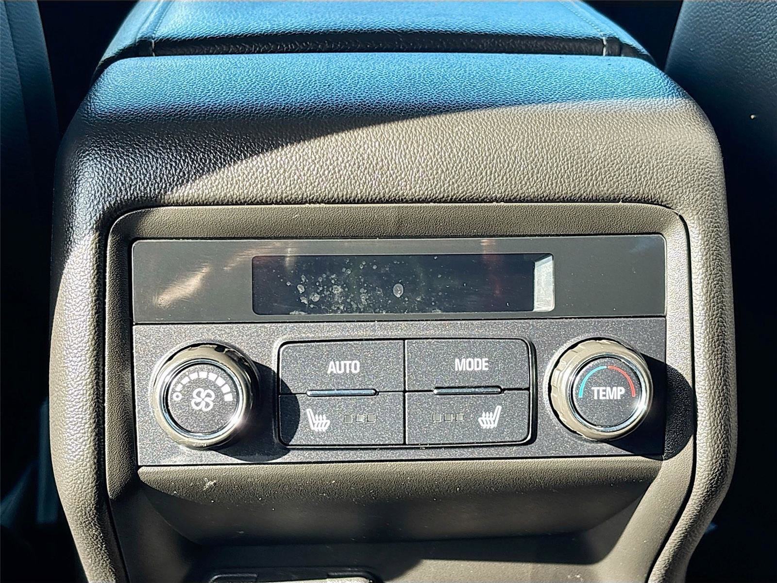 Used 2021 GMC Acadia SLT w/ Elevation Edition image 29