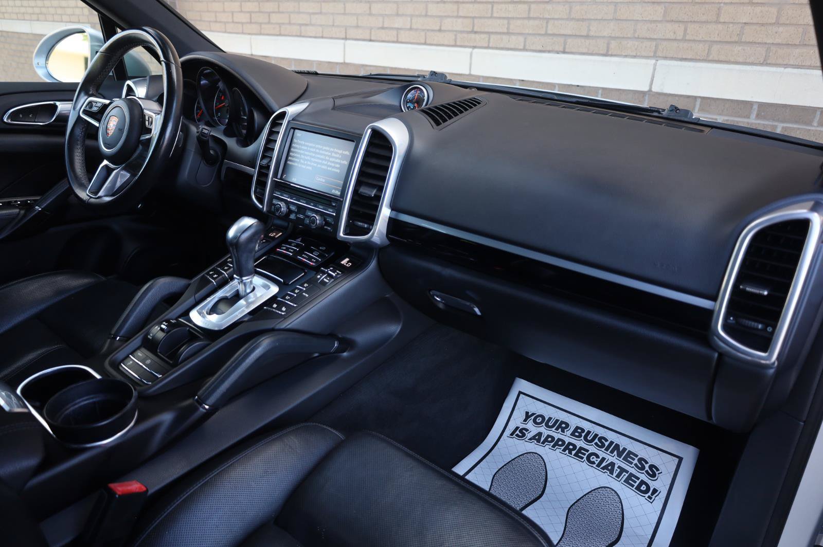 Used 2016 Porsche Cayenne AWD/4WD image 32