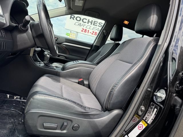Used 2014 Toyota Highlander Plus AWD/4WD image 8
