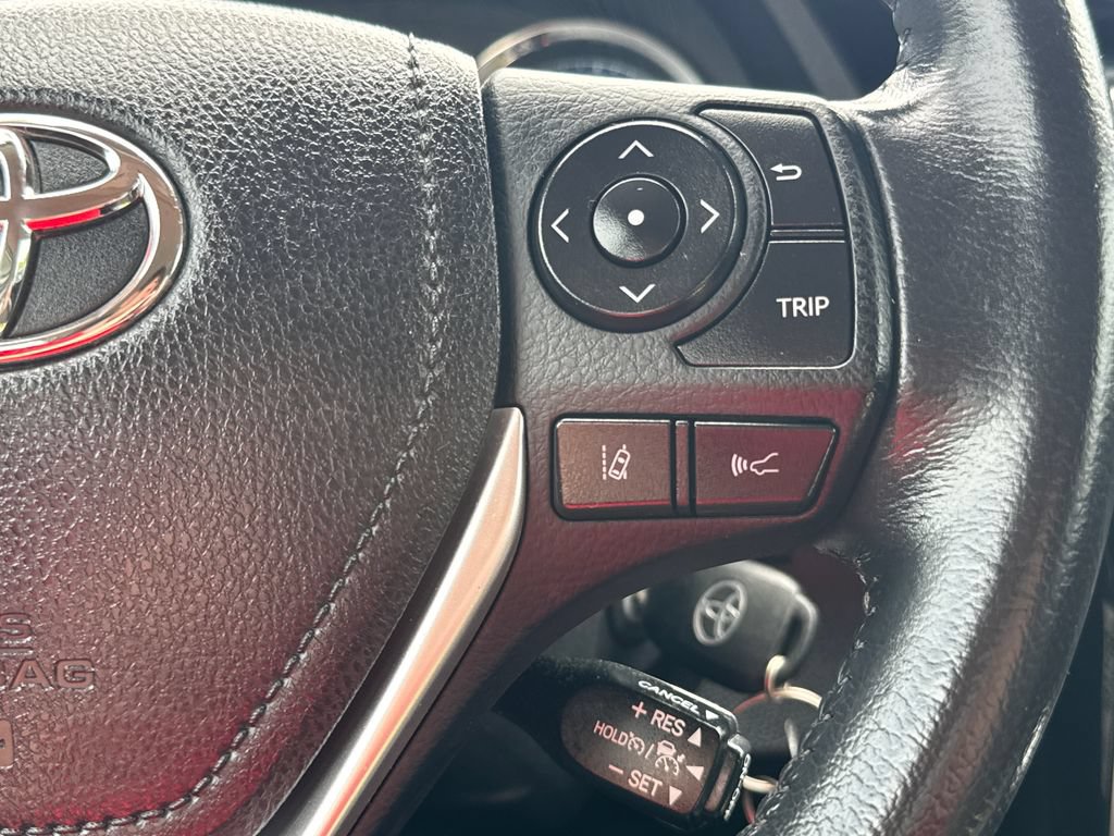 Used 2019 Toyota Corolla SE w/ Carpet Mat Package (TMS) FWD image 20