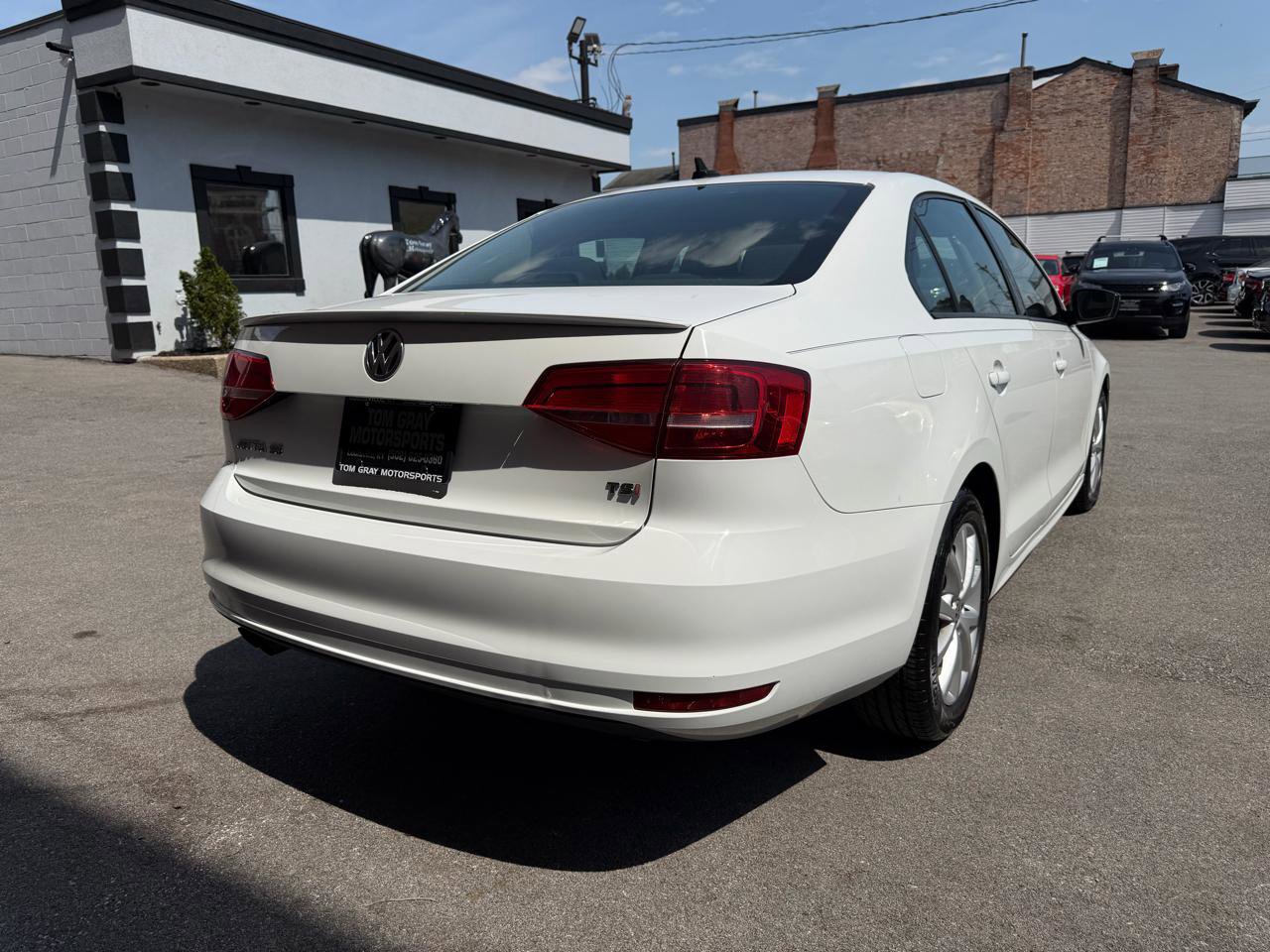 Used 2015 Volkswagen Jetta SE FWD image 3