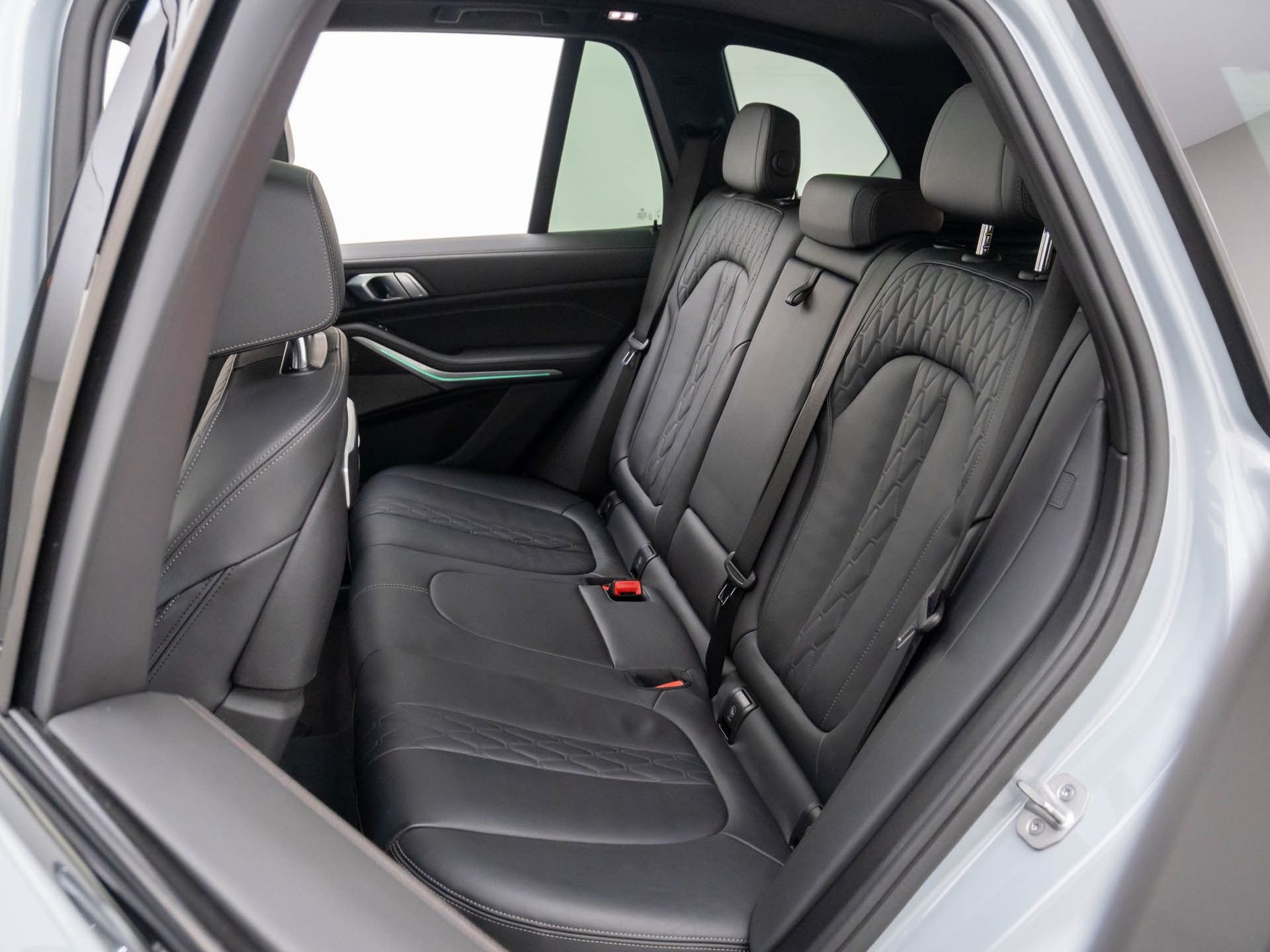 Certified 2024 BMW X5 M60i w/ Parking Assistance Package image 18