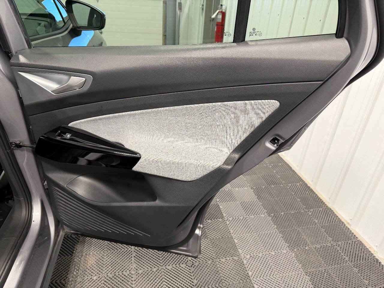 Used 2023 Volkswagen ID.4 Pro image 19