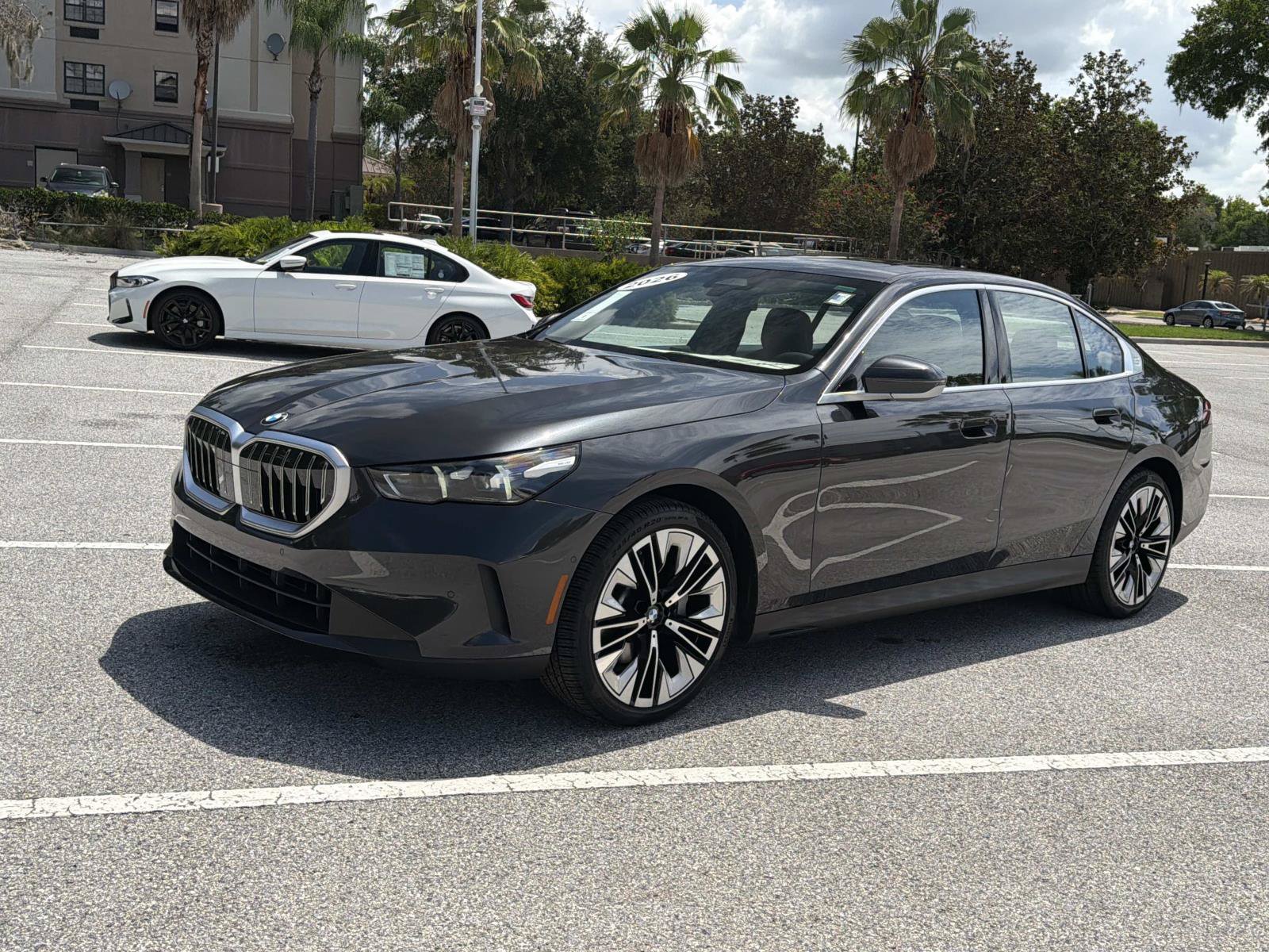 Certified 2026 BMW 530i RWD image 8