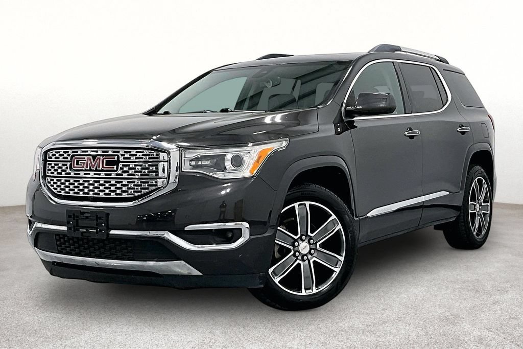 Used 2017 GMC Acadia Denali w/ Technology Package FWD image 14