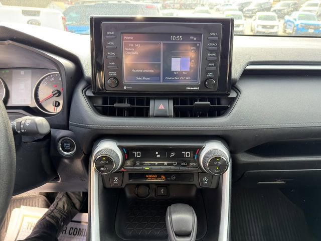 Used 2022 Toyota RAV4 XLE image 22