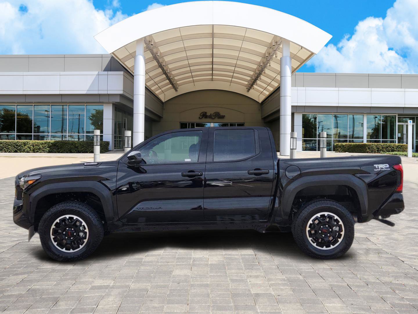 Used 2025 Toyota Tacoma TRD Off-Road image 3